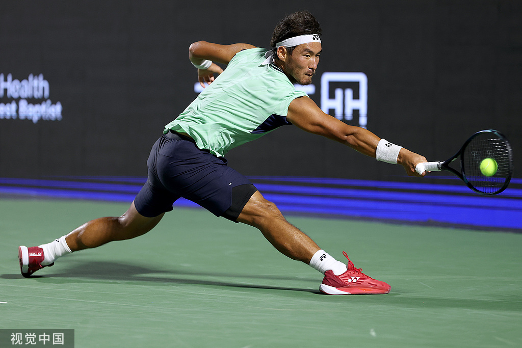 包括去年这, stron