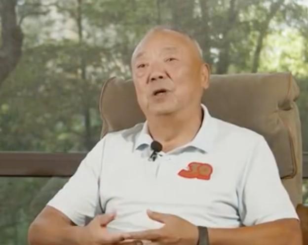 杨成栖