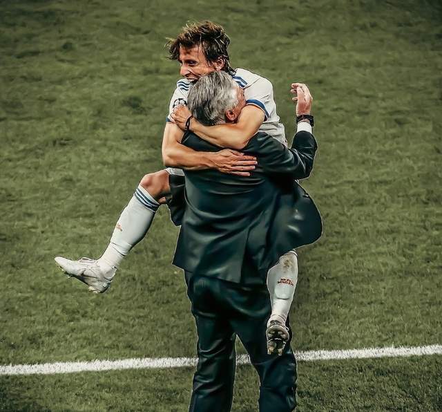 他们的领导, 皇马整体表, ixd 他们的领导, 皇马整体表, ixd